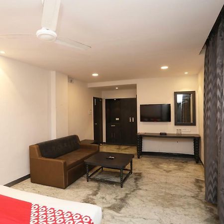 Oyo 15966 Hotel Shivam Kolkata Eksteriør bilde
