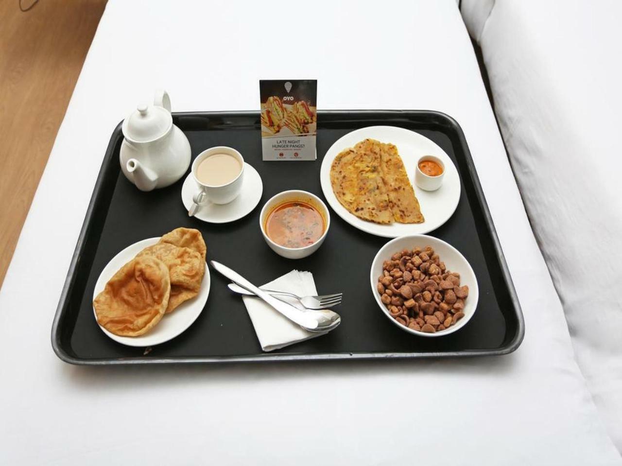 Oyo 15966 Hotel Shivam Kolkata Eksteriør bilde