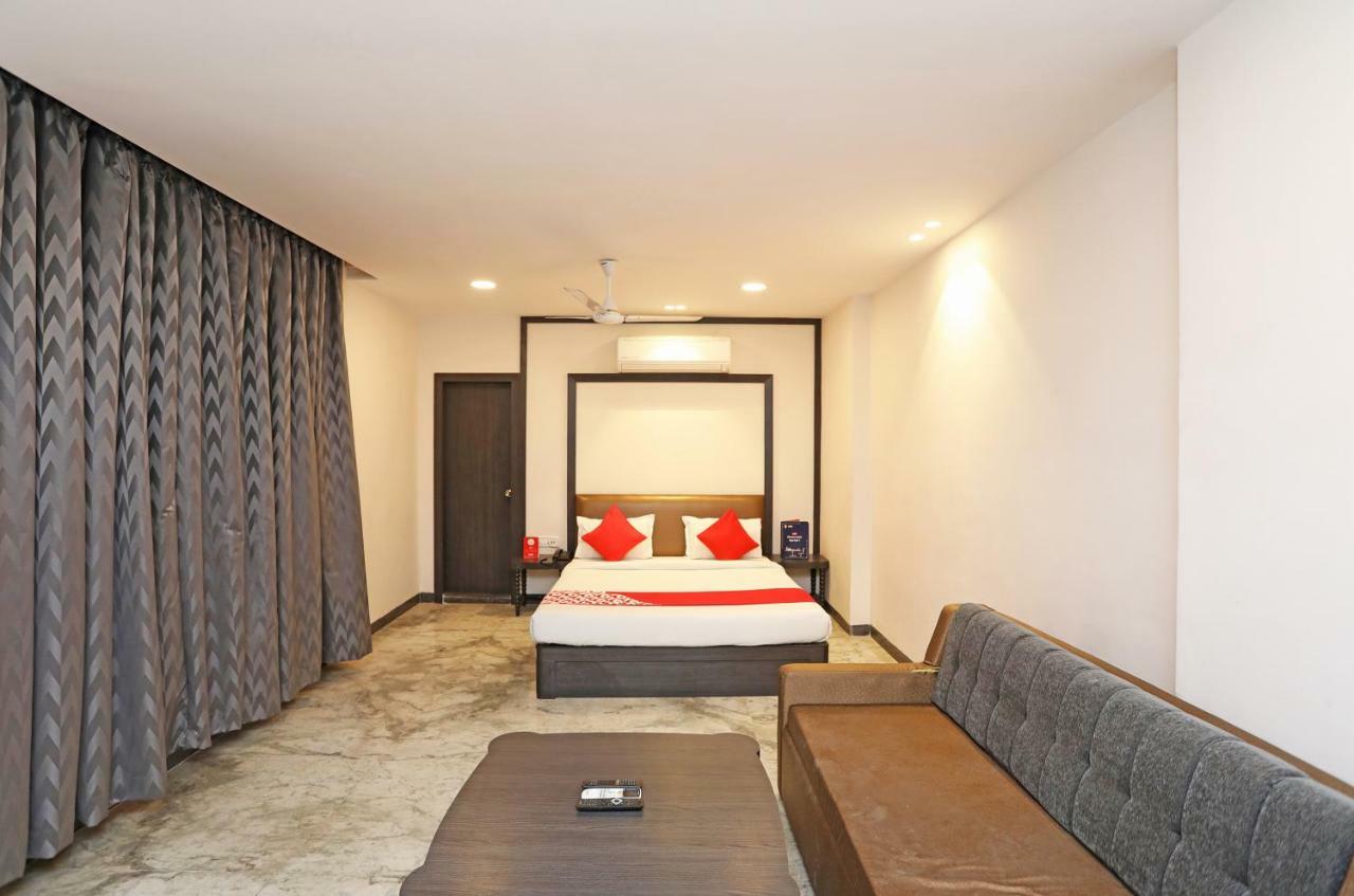 Oyo 15966 Hotel Shivam Kolkata Eksteriør bilde